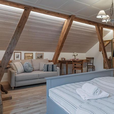 Gaestezimmer Im Dorfzentrum Rothenthurm Exteriör bild