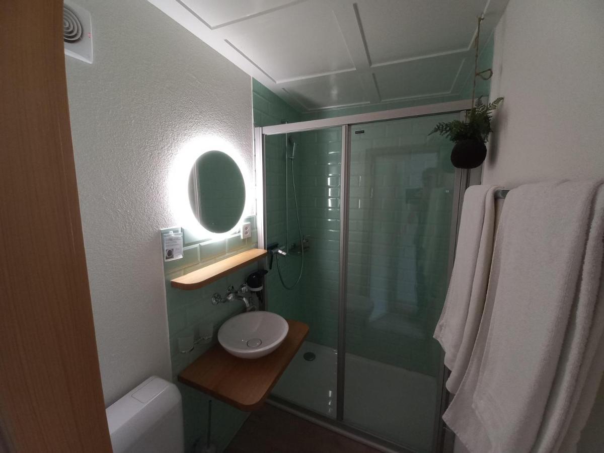 Gaestezimmer Im Dorfzentrum Rothenthurm Exteriör bild